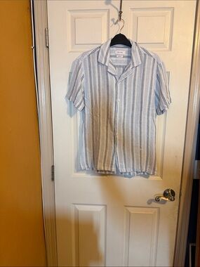 Button-Front Short Sleeve Stripe Shirt - Light Blue/White